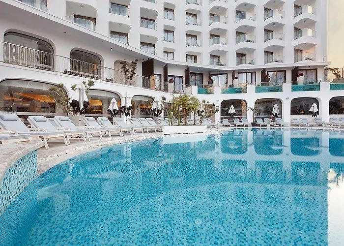 Lalila Blue 5*
