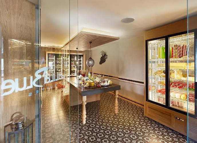 Lalila Blue Szálloda