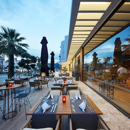 ホテル Lalila Blue