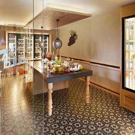 Lalila Blue マルマリス