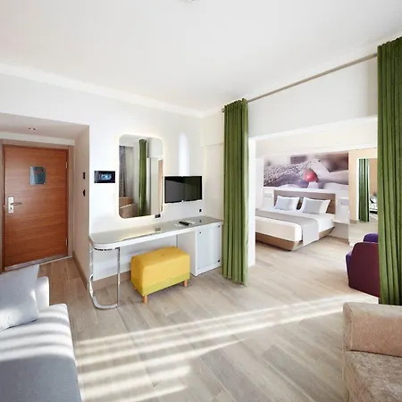 Hotel Lalila Blue
