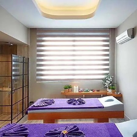 Lalila Blue 5*
